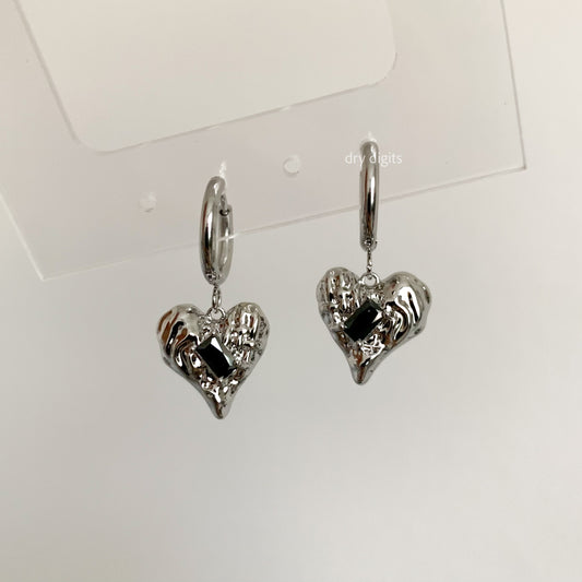 Molten Silver Heart Hoop Earrings – Black Gem Accent Dangles