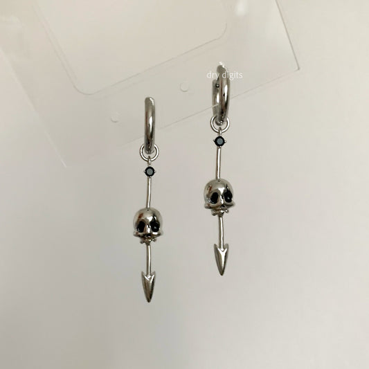 Skull Spike Hoop Earrings – Silver Gothic Dangle with Black Crystal
